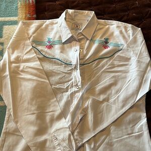 Ely Women’s Retro Like new perfect condition! Pearl snap shirt size M